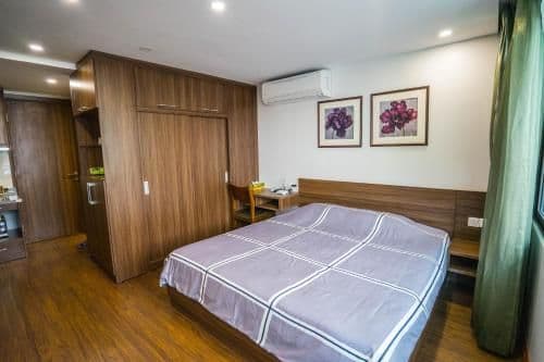 Studio Apartment with Window
