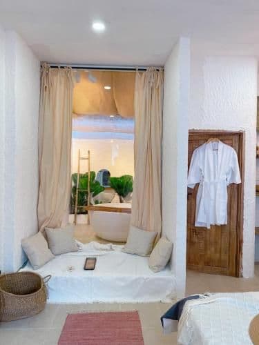 One-Bedroom Bungalow