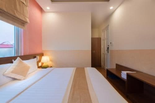 Deluxe Queen Room