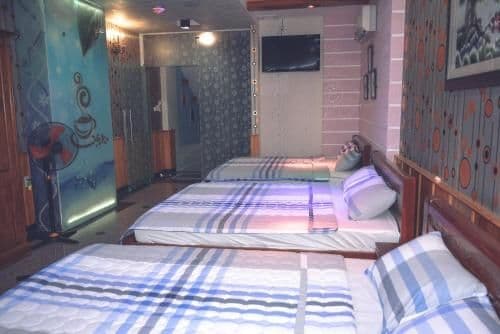 Basic Triple Room with Shared Bathroom