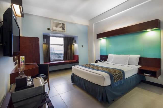 DOUBLE QUEEN SIZE BED