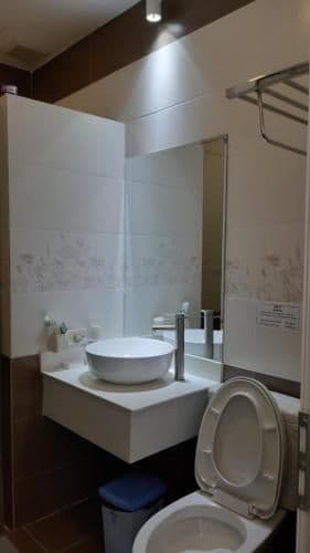 8-Bed Mixed Dormitory Room