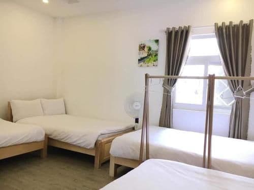 8-Bed Mixed Dormitory Room