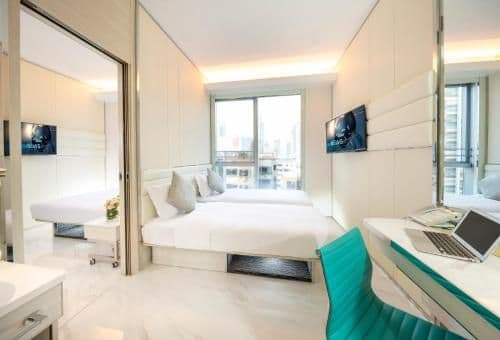 Connecting Room