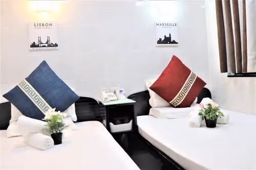 Deluxe Family Room