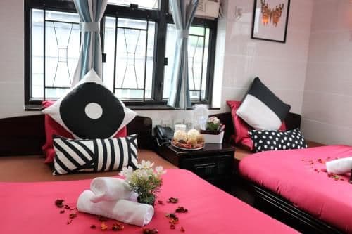 Deluxe Family Room