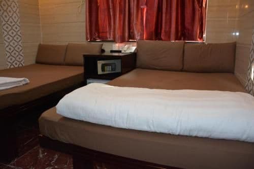Deluxe Family Suite