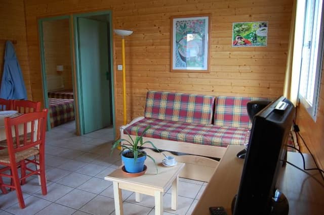 BUNGALOW CAPACITY 2