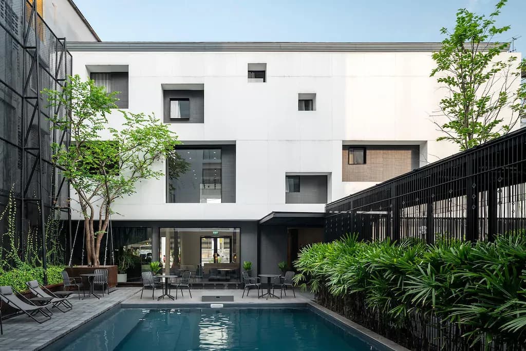 โรงแรมลิลิต บางลำพู