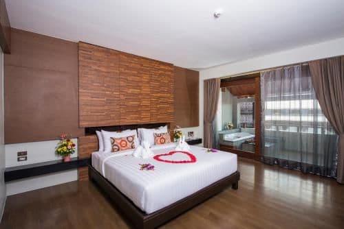 Honeymoon Suite