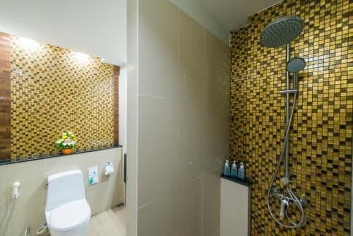 Honeymoon Suite
