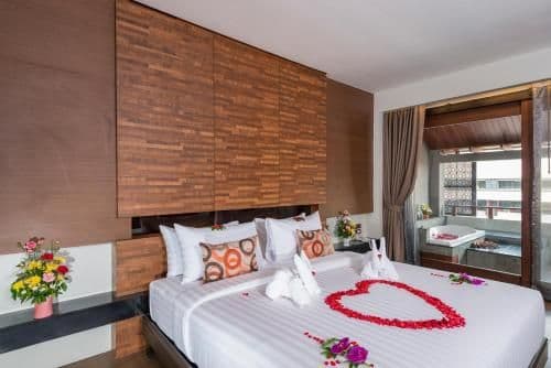 Honeymoon Suite