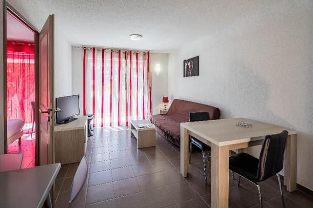 VILLA CAPACITY 2