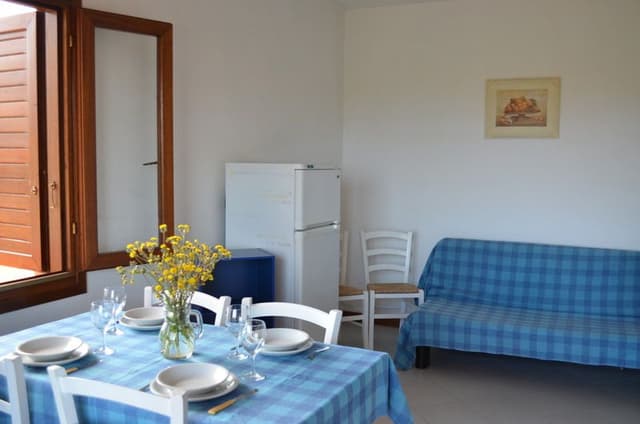 APARTMENT CAPACITY 6 THREE BEDROOM