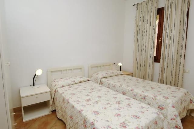APARTMENT CAPACITY 4 TWO BEDROOMS