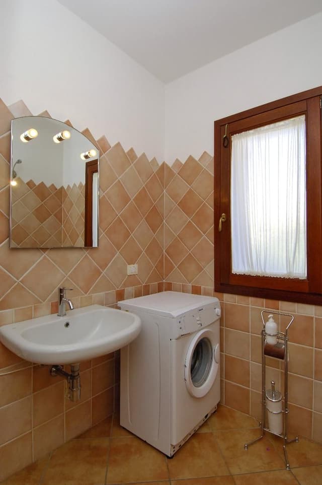 APARTMENT CAPACITY 6 TWO BEDROOMS