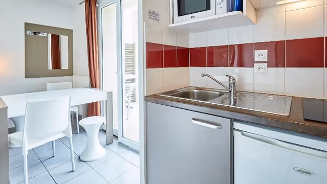 APARTMENT CAPACITY 4 ONE BEDROOM