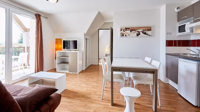 APARTMENT CAPACITY 6 TWO BEDROOMS