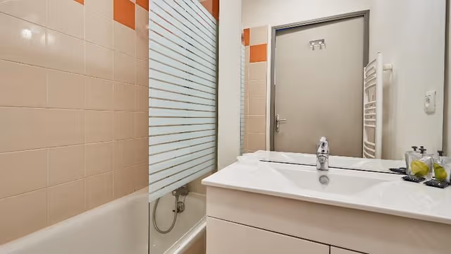 HOME CAPACITY 4 ONE BEDROOM
