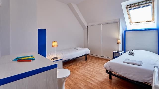 HOME CAPACITY 6 TWO BEDROOMS