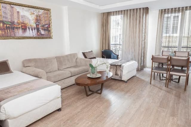 FAMILY ROOM STANDARD