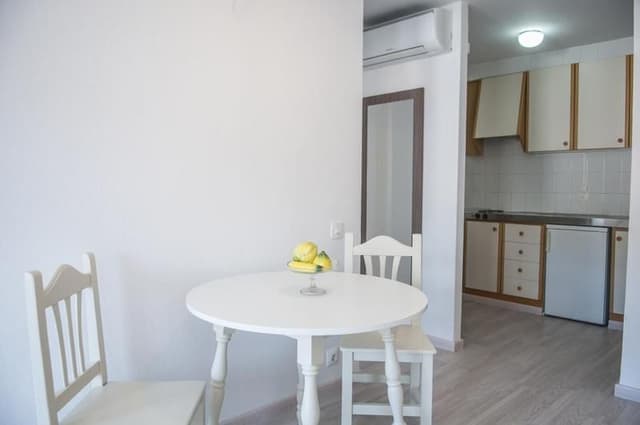 APARTMENT CAPACITY 4 ONE BEDROOM