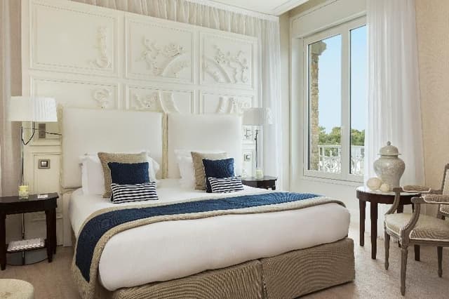 DOUBLE DELUXE SEA VIEW