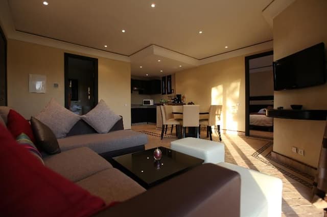 APARTMENT CAPACITY 6