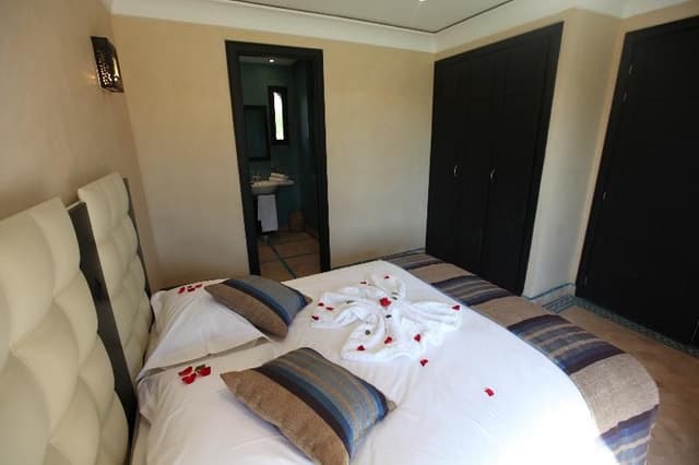 SUITE CAPACITY 5 TWO BEDROOMS