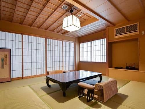 Suite with Tatami Area