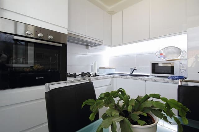 APARTMENT CAPACITY 3
