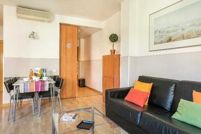 APARTMENT CAPACITY 2