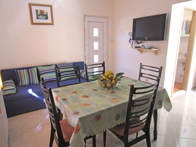 APARTMENT ONE BEDROOM