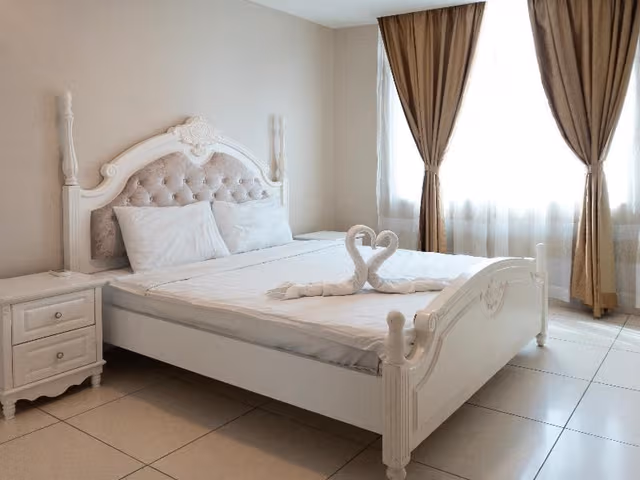 APARTMENT FOUR BEDROOMS