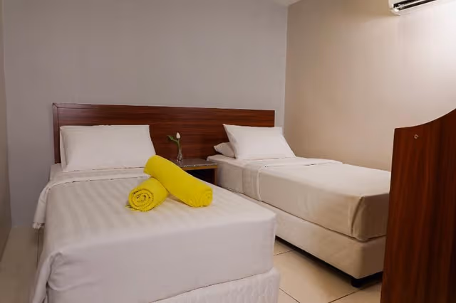 APARTMENT THREE BEDROOMS