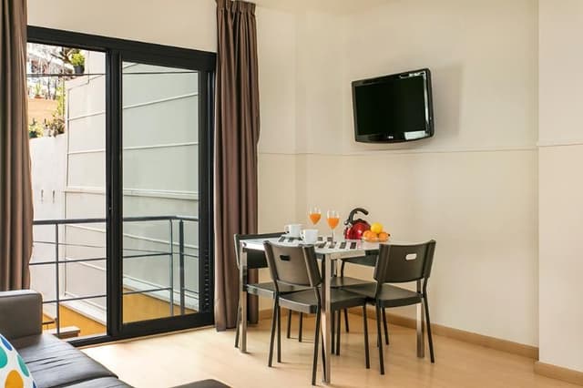 APARTMENT CAPACITY 4 TWO BEDROOMS