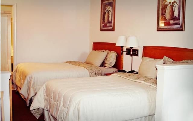 DOUBLE TWO DOUBLE BEDS