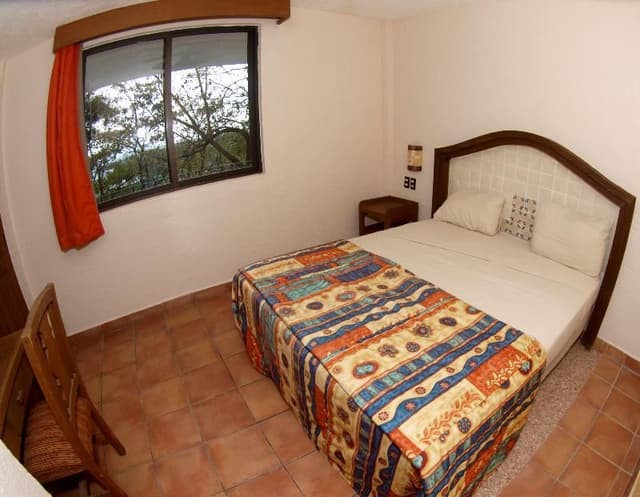 JUNIOR SUITE KING SIZE BED