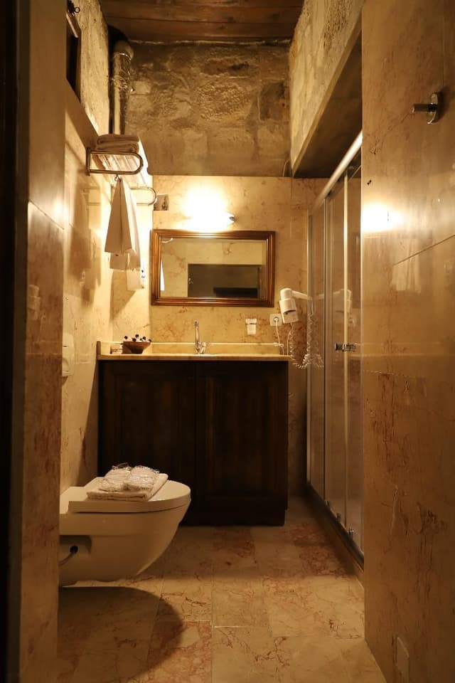 SUITE CAPACITY 1