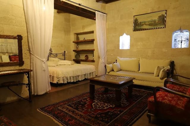 SUITE CAPACITY 1