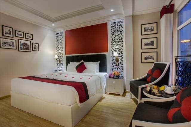 JUNIOR SUITE KING SIZE BED