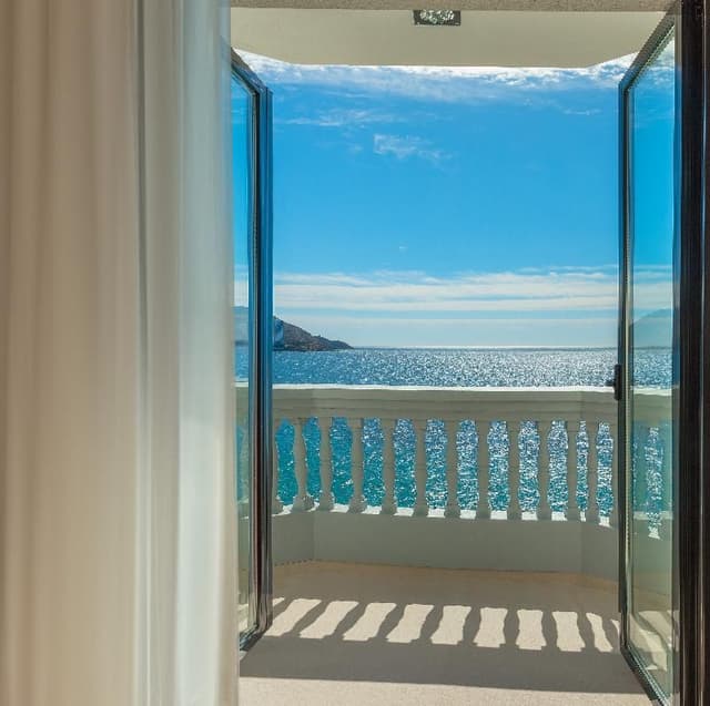 DOUBLE SEA VIEW