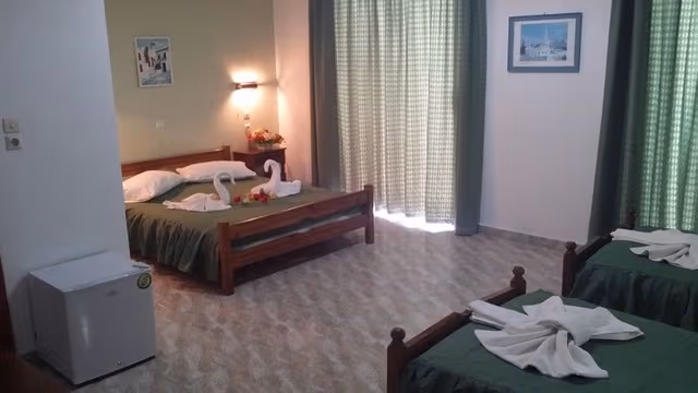 FAMILY ROOM STANDARD
