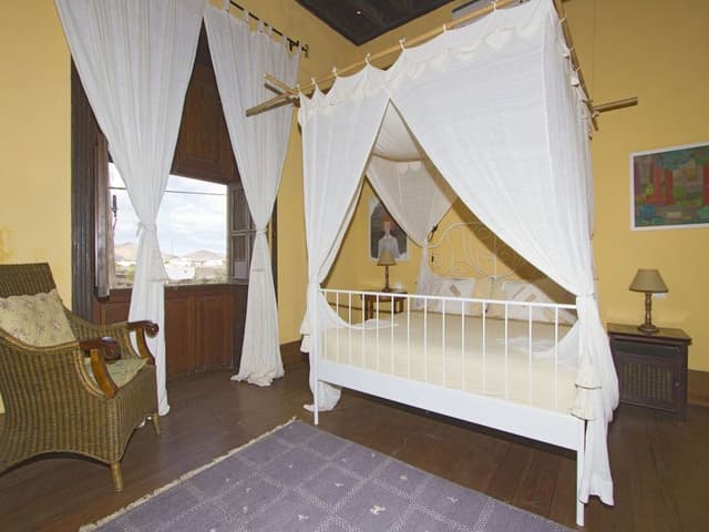 VILLA FOUR BEDROOMS