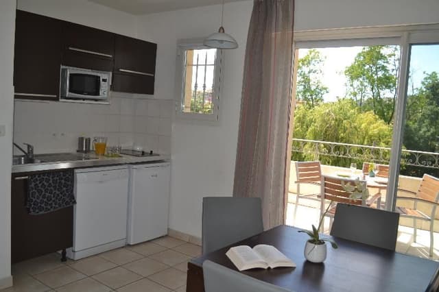 APARTMENT CAPACITY 4 ONE BEDROOM