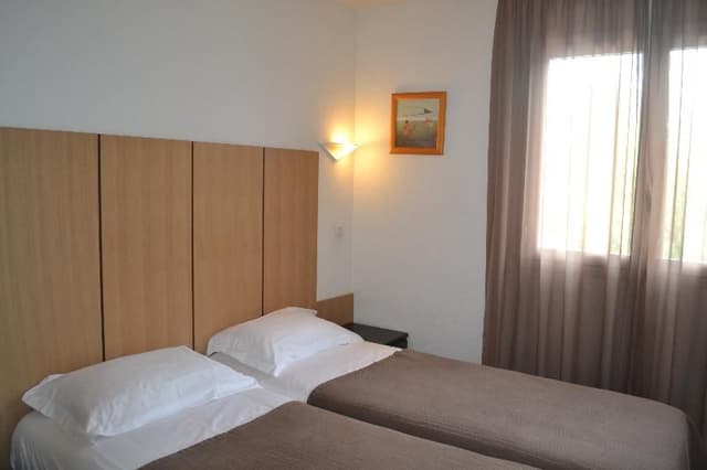 APARTMENT CAPACITY 4 ONE BEDROOM