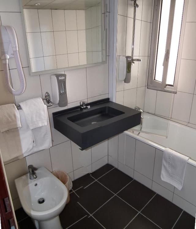 SINGLE STANDARD