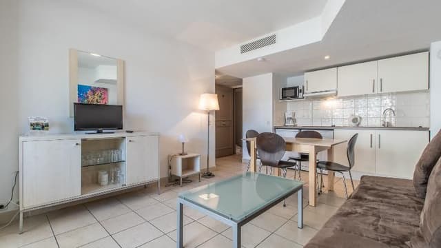 APARTMENT CAPACITY 6 TWO BEDROOMS