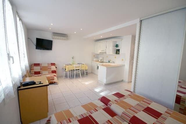 APARTMENT TWO BEDS