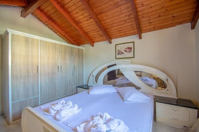 VILLA CAPACITY 6 TWO BEDROOMS